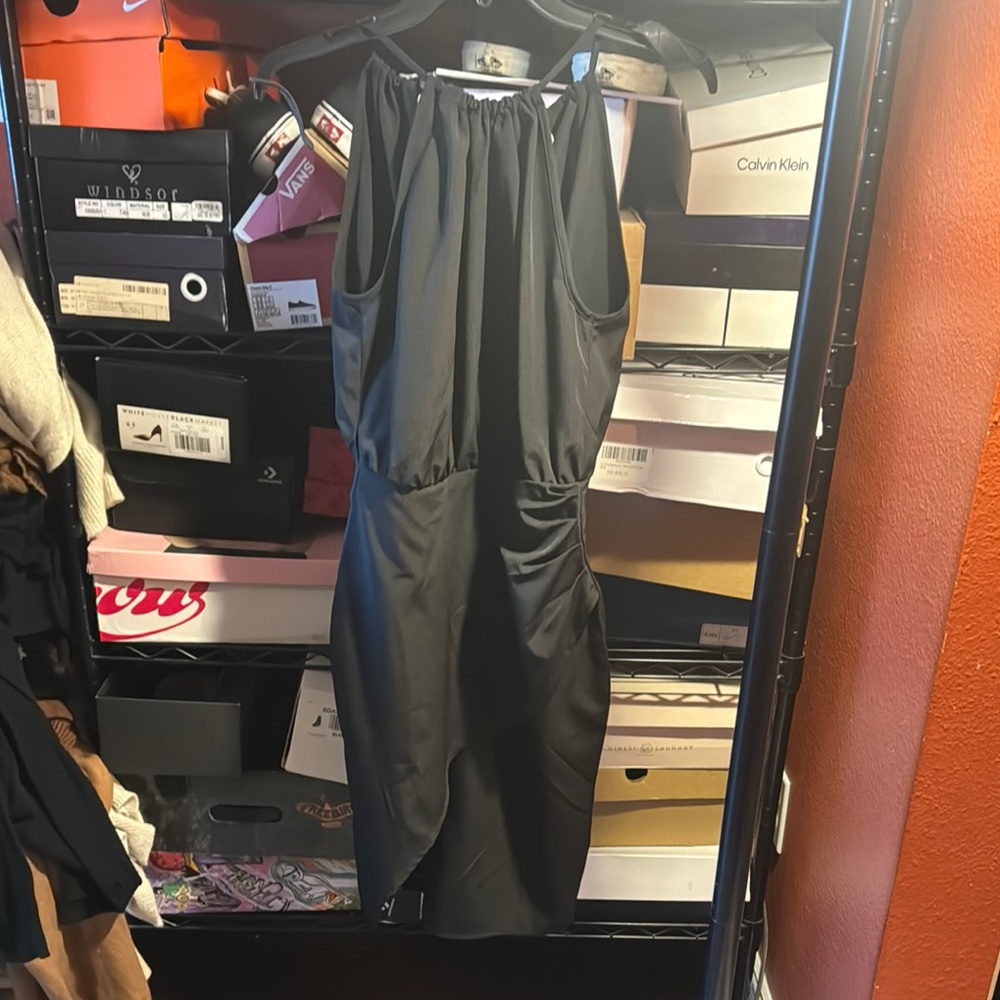 Elegant Black Sleeveless Dress